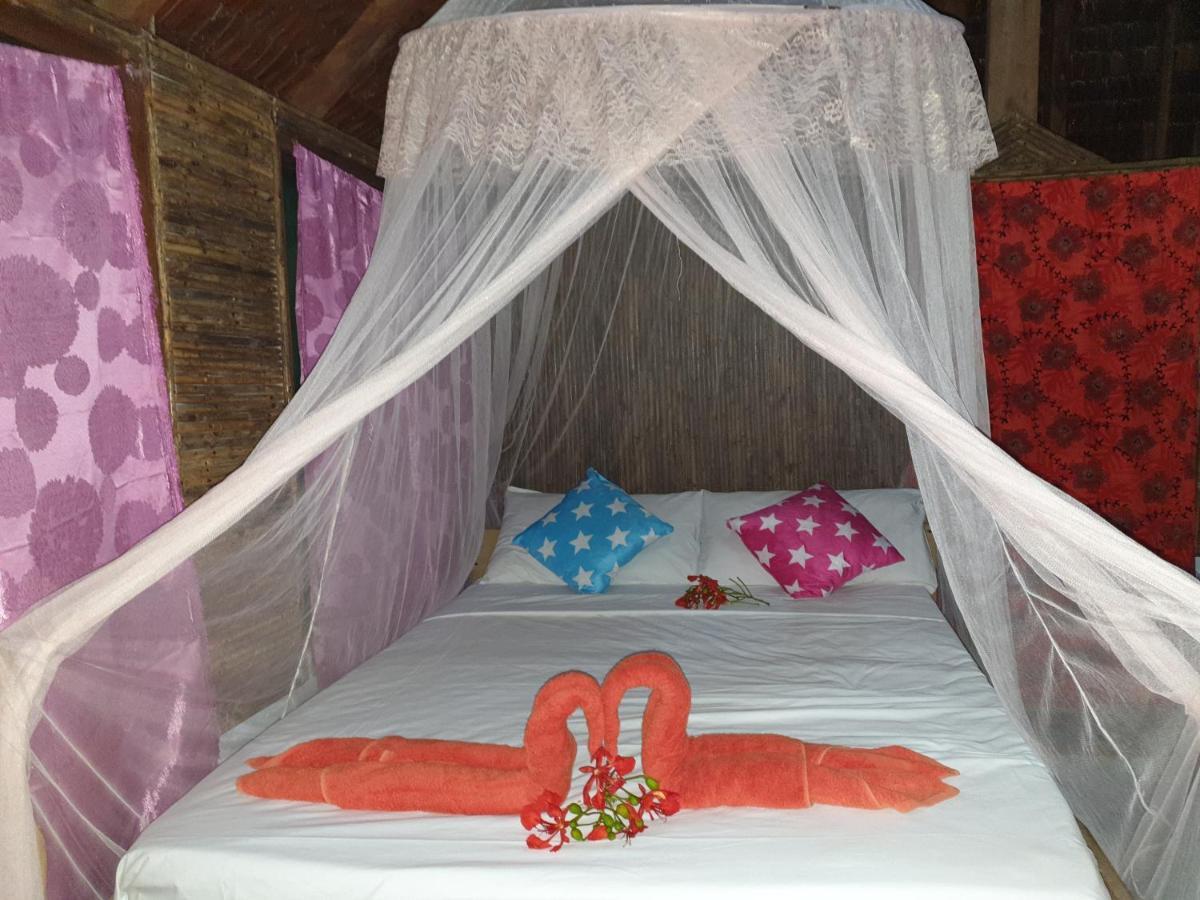 Nohe Ocean View Beach Bungalows Hog Harbour Bagian luar foto